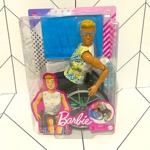 2020 Barbie Made To Move Ken Doll Wheelchair